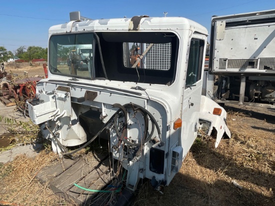 1993 Int'l 9400 6X4, Semi Cab, For Parts or Salvage