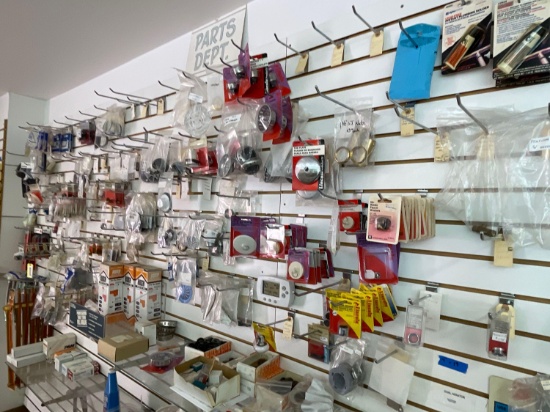 Wall Mounted Slat Board Display Unit w/ Hooks