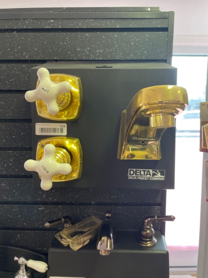 (5) Display Faucets