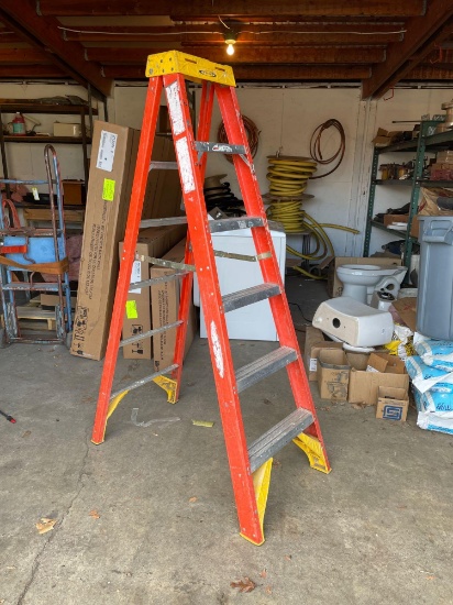 Werner 5-1/2' Fiberglass Stepladder