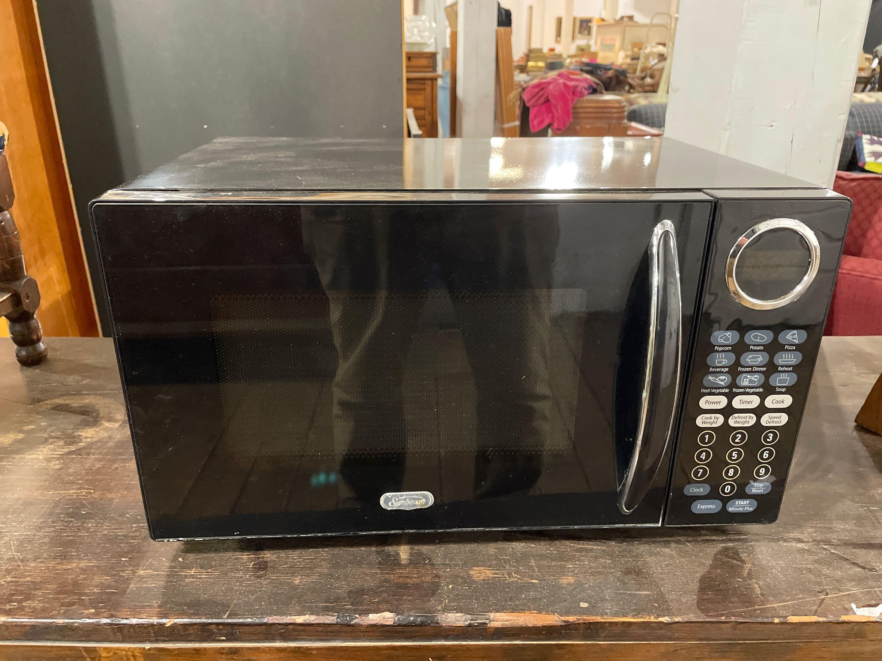Sunbeam Microwave, Small Estate Auction