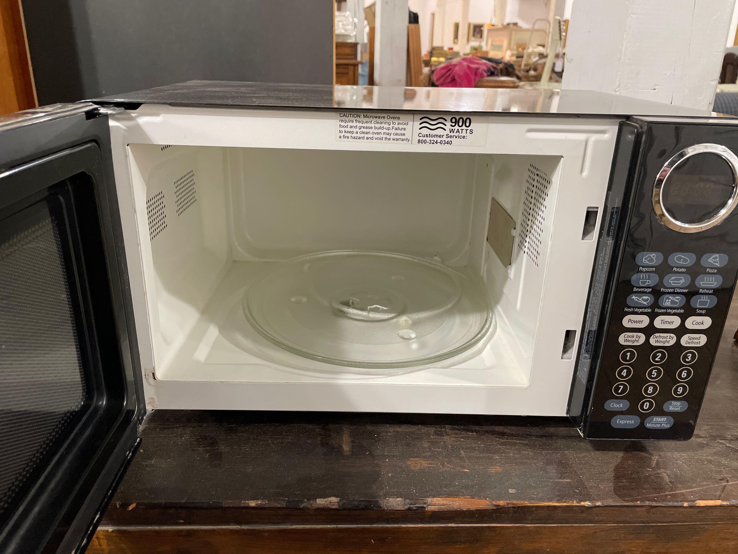  Sunbeam 0.9 cu ft 900W Microwave Oven - Black