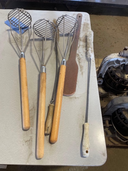 (3) Large Potato Mashers, (2) Scrub Brushes & Wooden Spatula