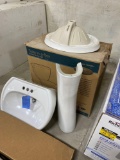 Lot of Sinks & Toilets