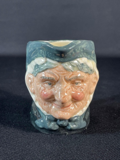Royal Doulton Character Jug : Granny #D6384