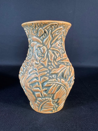 Weller Unmarked Marvo Vase w/ Raised Leaves
