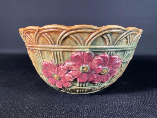 Weller Unmarked Raised 3 Flower Hanging Flower Bowl