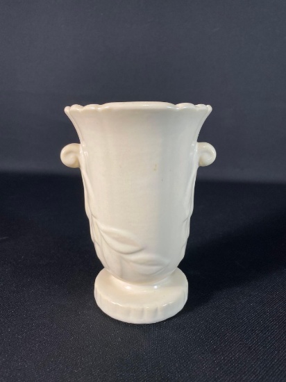 Weller Unmarked 1930's R-4 Cream White Vase