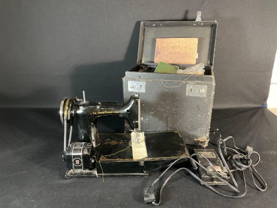 1947 Singer Portable Sewing Electric Machine No. 221-1 Case & Notions