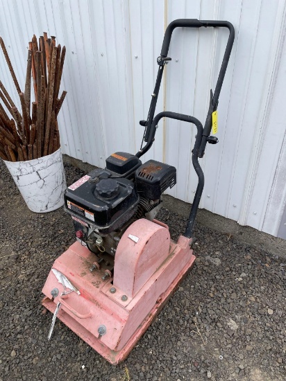 Vibratory Plate Compacter Powered By Predator 179cc Gas Engine