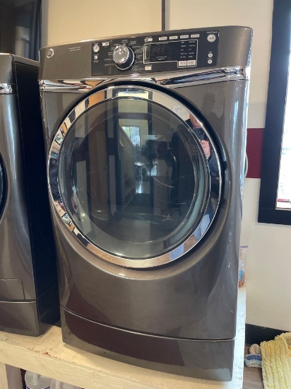 General Electric Front Load Dryer w/ Steam Technology & Detangle Assist