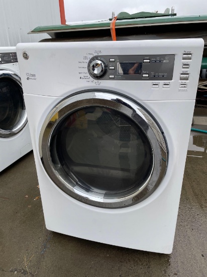 General Electric Front Load Clothes Dryer w/ Steam Technology & Sensor Dry