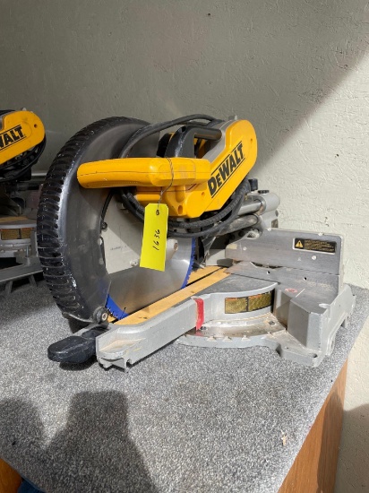 DeWalt 12" Double Bevel Compound Miter Saw Model DW718