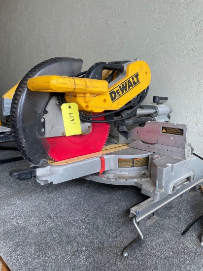 DeWalt 12" Double Bevel Compound Miter Saw Model DW718