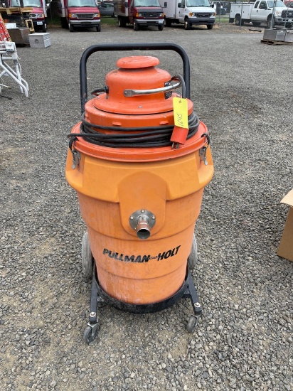 Pullman White Holt Model 102 12-Gallon Commercial HEPA Vacuum