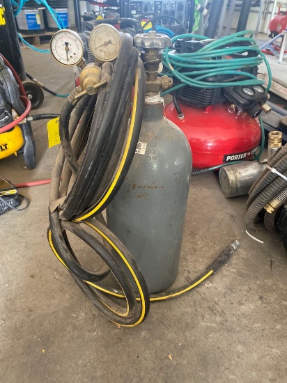 Carbon Dioxide Tank w/ Fill Hose