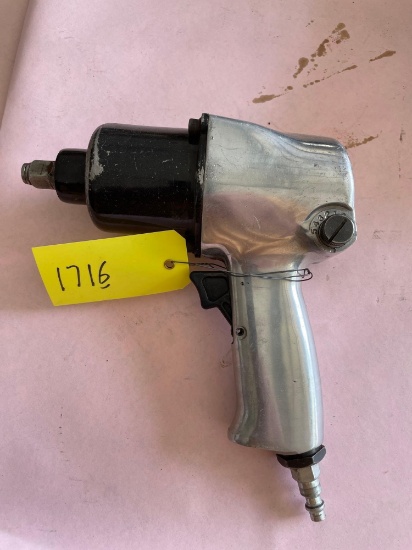 Central Pneumatic 1/2" Impact Wrench