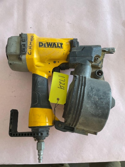DeWalt Model DW66C-1 Pneumatic Coil Siding & Fencing Nailer