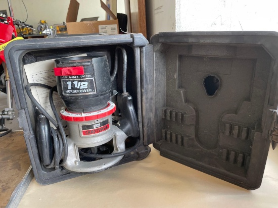 Sears Craftsman 1-1/2hp Router w/ Case