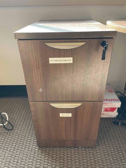 locking drawer filing cabinet