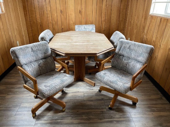 Dining Table w/ (5) Chairs
