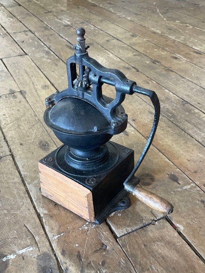 Antique cast iron coffee grinder w/ catch drawer