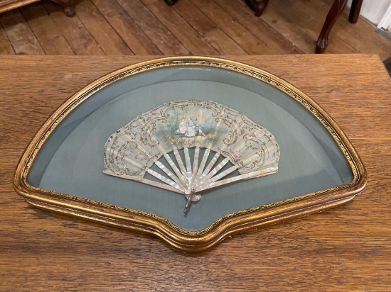 Vintage Japanese style fan w/ gold painted hanging case