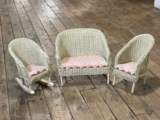 3pc Vintage wicker patio set for doll's w/ padding.