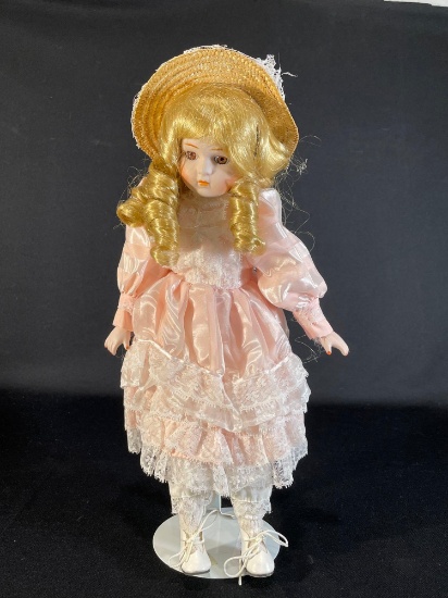 15" Porcelain doll w/ stand & floral sun hat