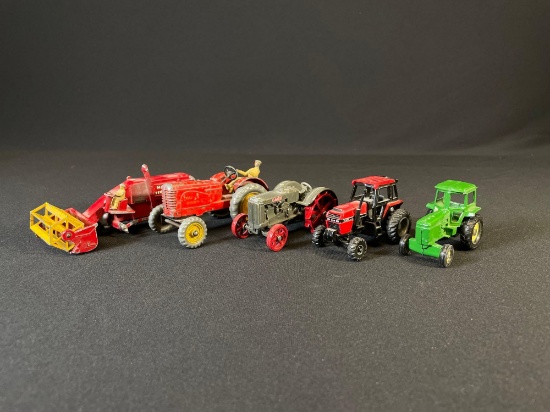Assortment of vintage tractor die-cast toys -see photos-