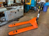 Haulmaster 2-1/2Ton Pallet Jack