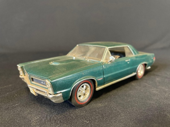 1965 Pontiac GTO Welly's Die-cast toy