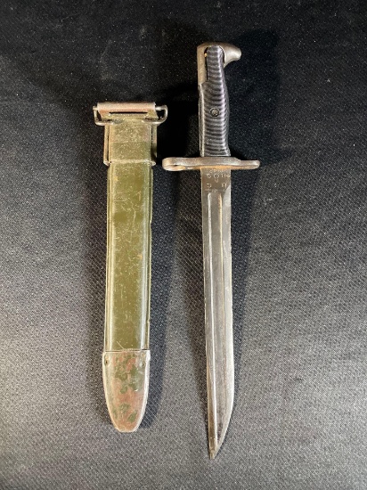 1942 U.S. WWII M1 Garand 10 inch Bayonet by Utica Cutlery with M7 Scabbard