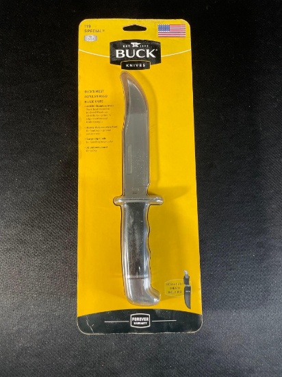 11" Buck knife 119E in original packaging w/ sheath