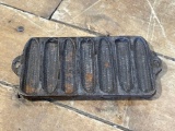 Vintage Cornbread cast iron tray