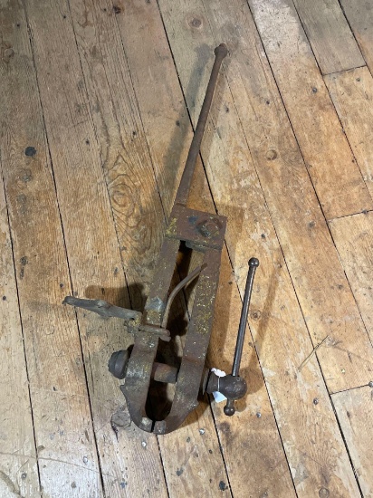 The Columbian Hardware Co. Cleveland O. Blacksmith Vise