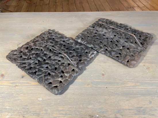 (2) Cast Iron Trivots