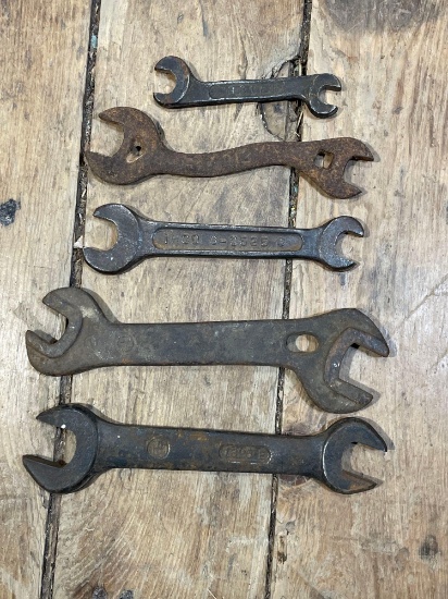(5) I.H.C. Wrenches