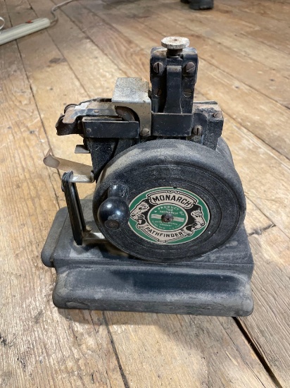 Pacific Finder Marking System Ticket Machine For Printing And Pricing