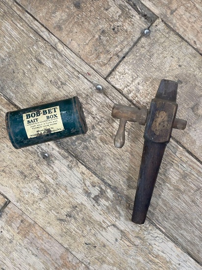Bob-Bet Bait Box Manuf. Water S.Beaver Wis., Wooden Barrel/Keg Spout