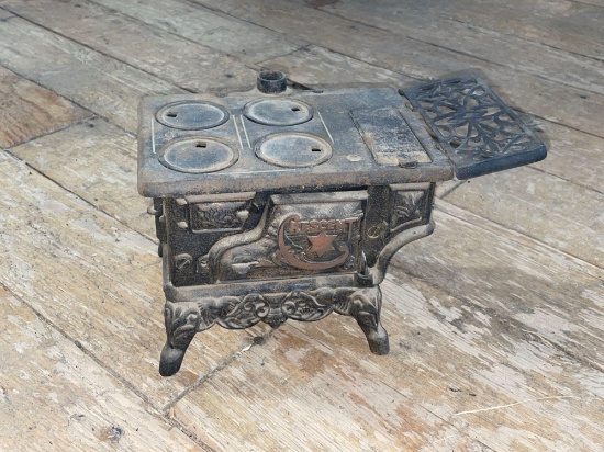 Crescent Cast Iron Miniature Salesman Sample (Missing Handle)