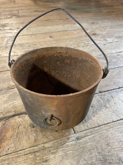 Wagner 3-Legged Cast Iron Bean Pot