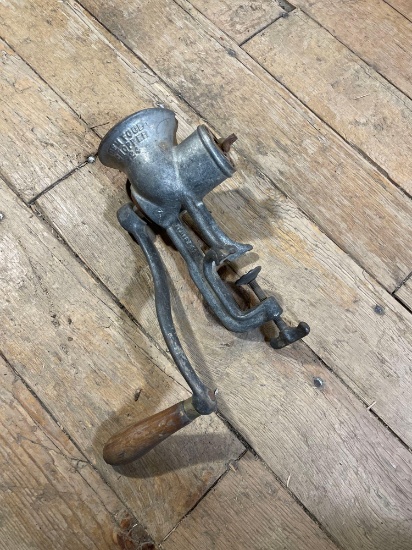 Sargent & Co. Gem Food Chopper No. 24 Manaul Crank Table Mounted