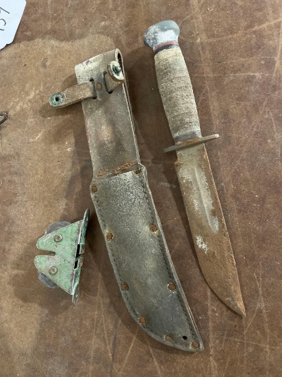 Vintage Knife & Sharpener, see photo's