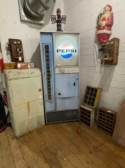 Pepsi-Cola Vending Machine (Powers On And Appears To Run & Cool)