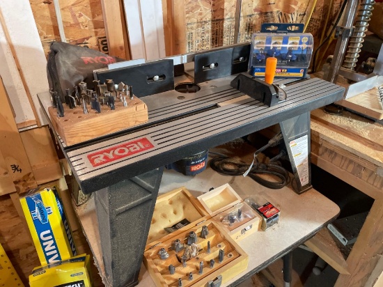 Ryobi Router table w/ Ryobi Router