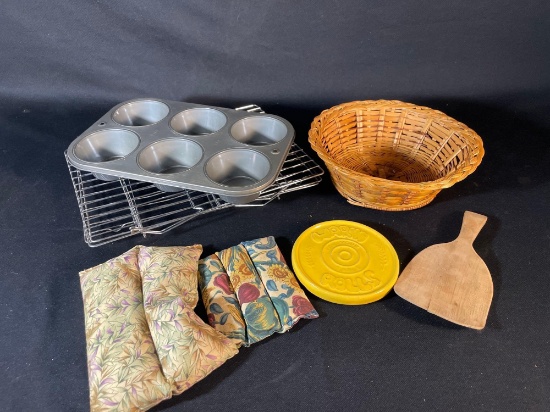 Assortment Of Kitchware Supplies