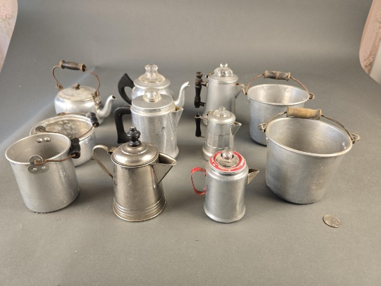 11 pieces of small and children size alumunim cookware