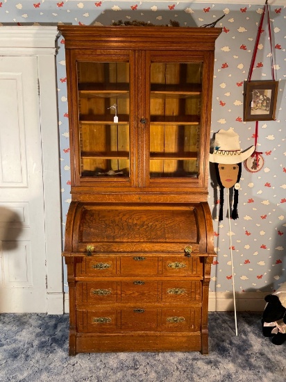 Oak cylinder roll sec/bookcase