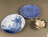 3 blue dishes